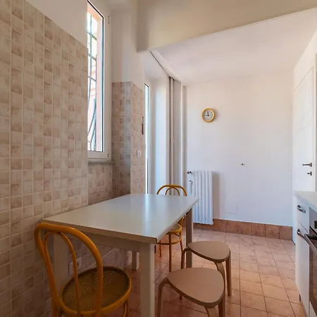 Guesthost - Terrace Nomentano - Рим